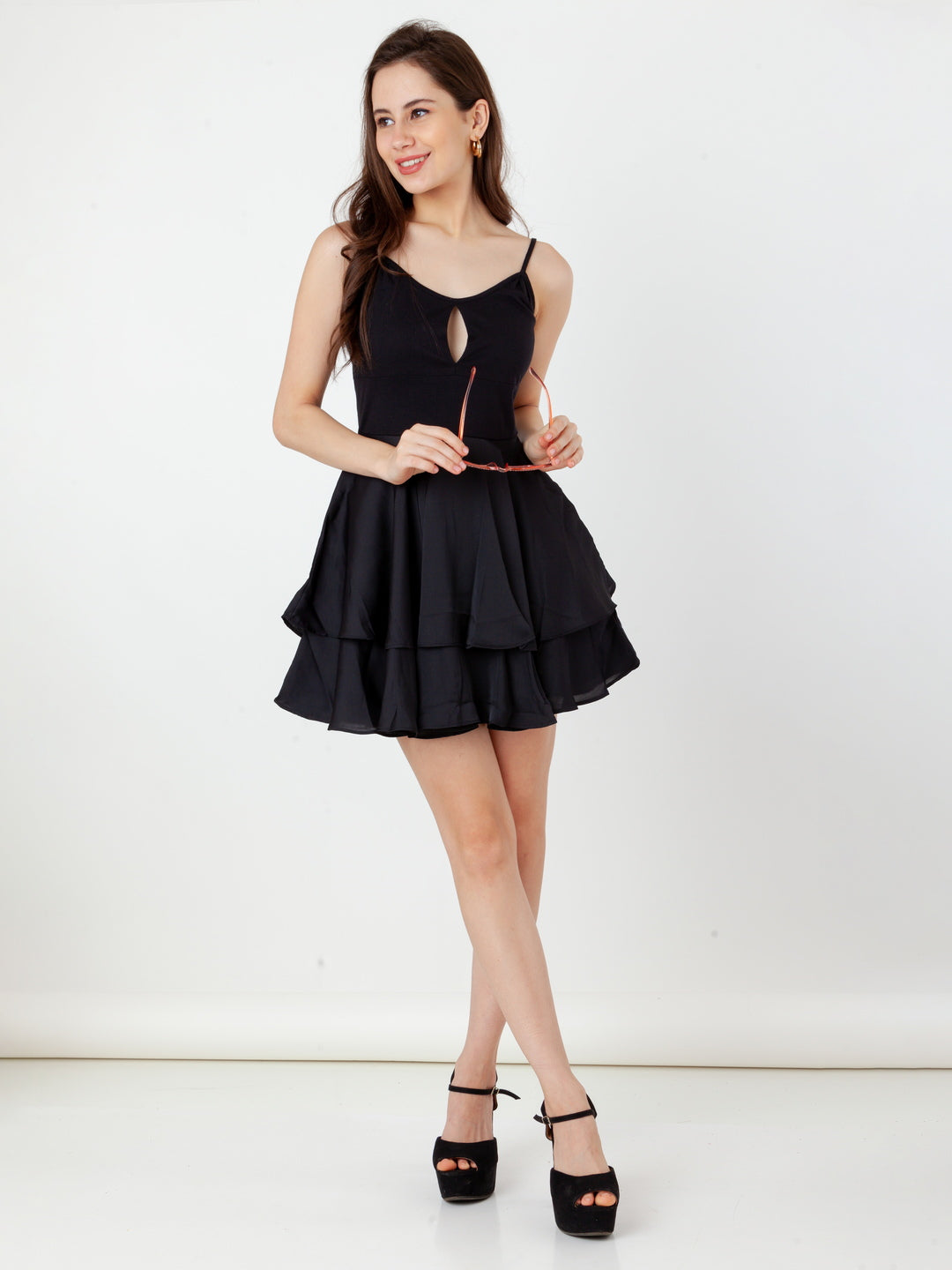 Black_Solid_Regular_Short_Dress_5