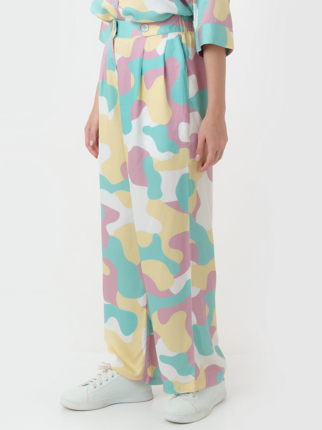 Off_White_Printed_Regular_Trouser_3