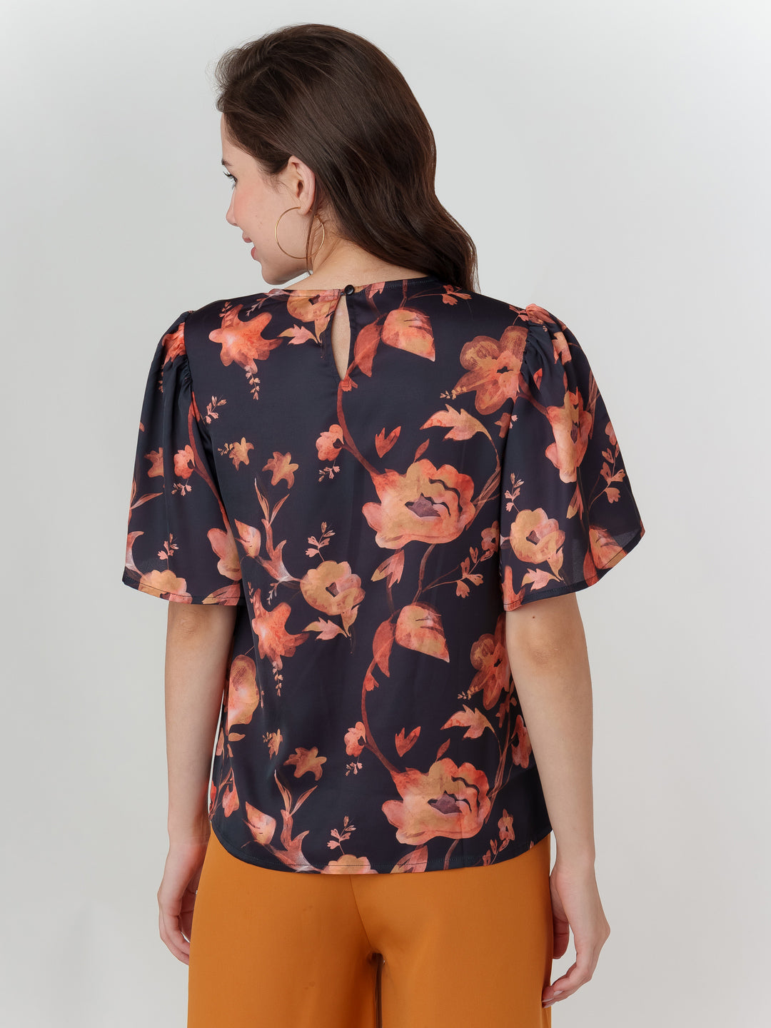 Black_Printed_Straight_Top_4