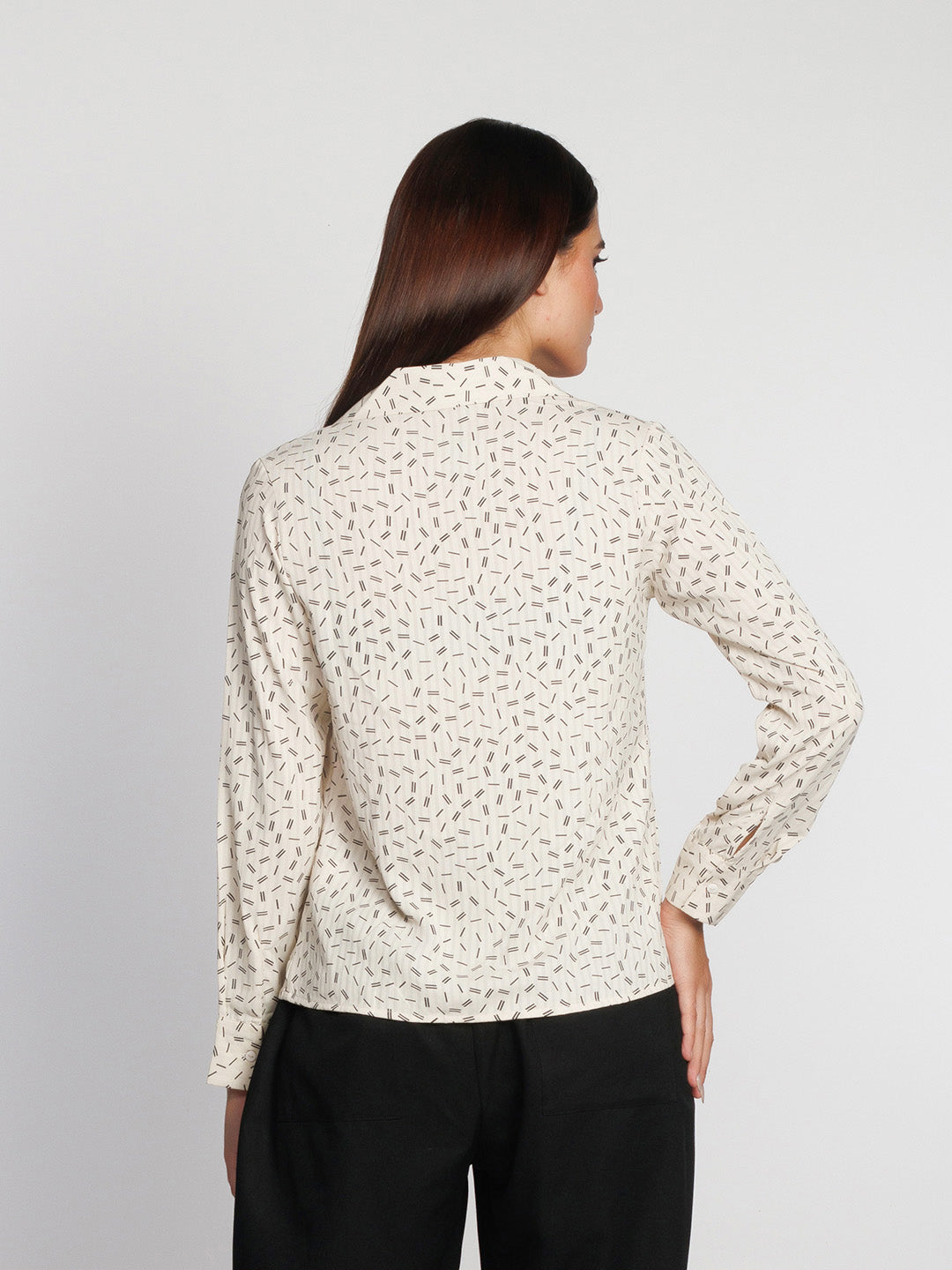 Off-White-Abstract-Printed-Regular-Shirt-T09039-4