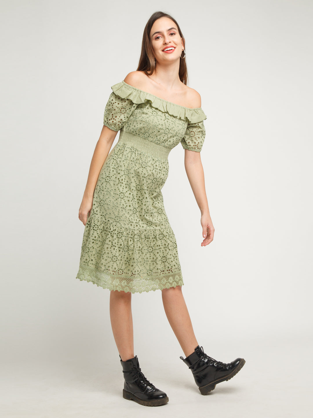 Green Solid Regular Midi Dress