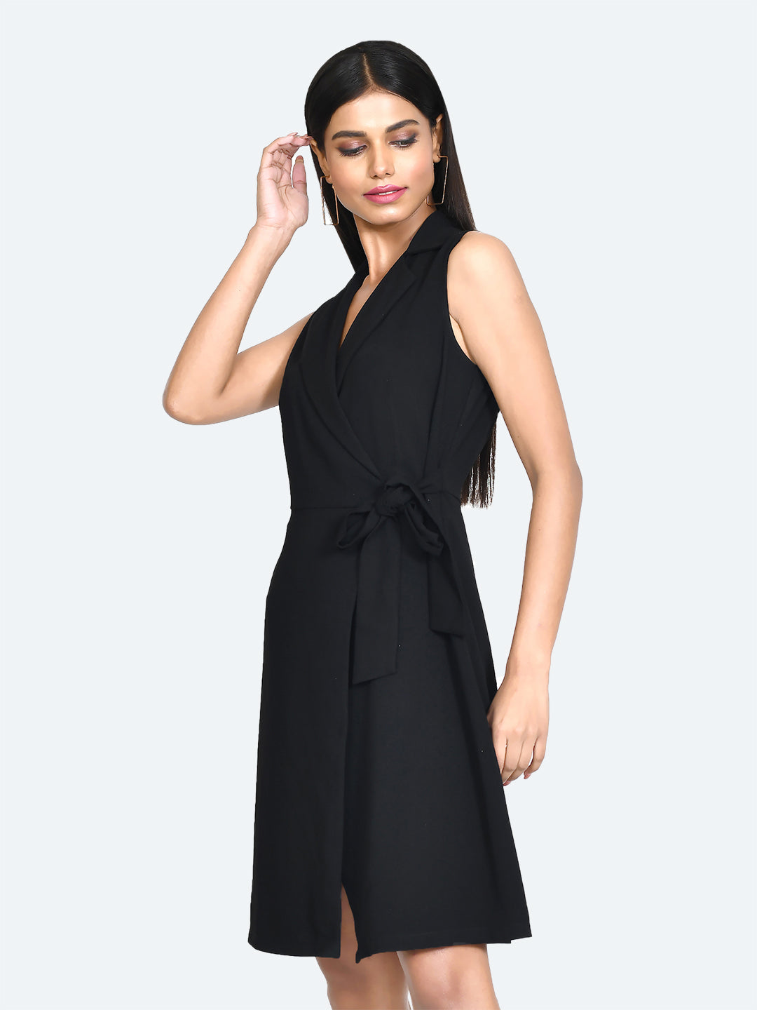 Black Solid Tie-Up Short Dress
