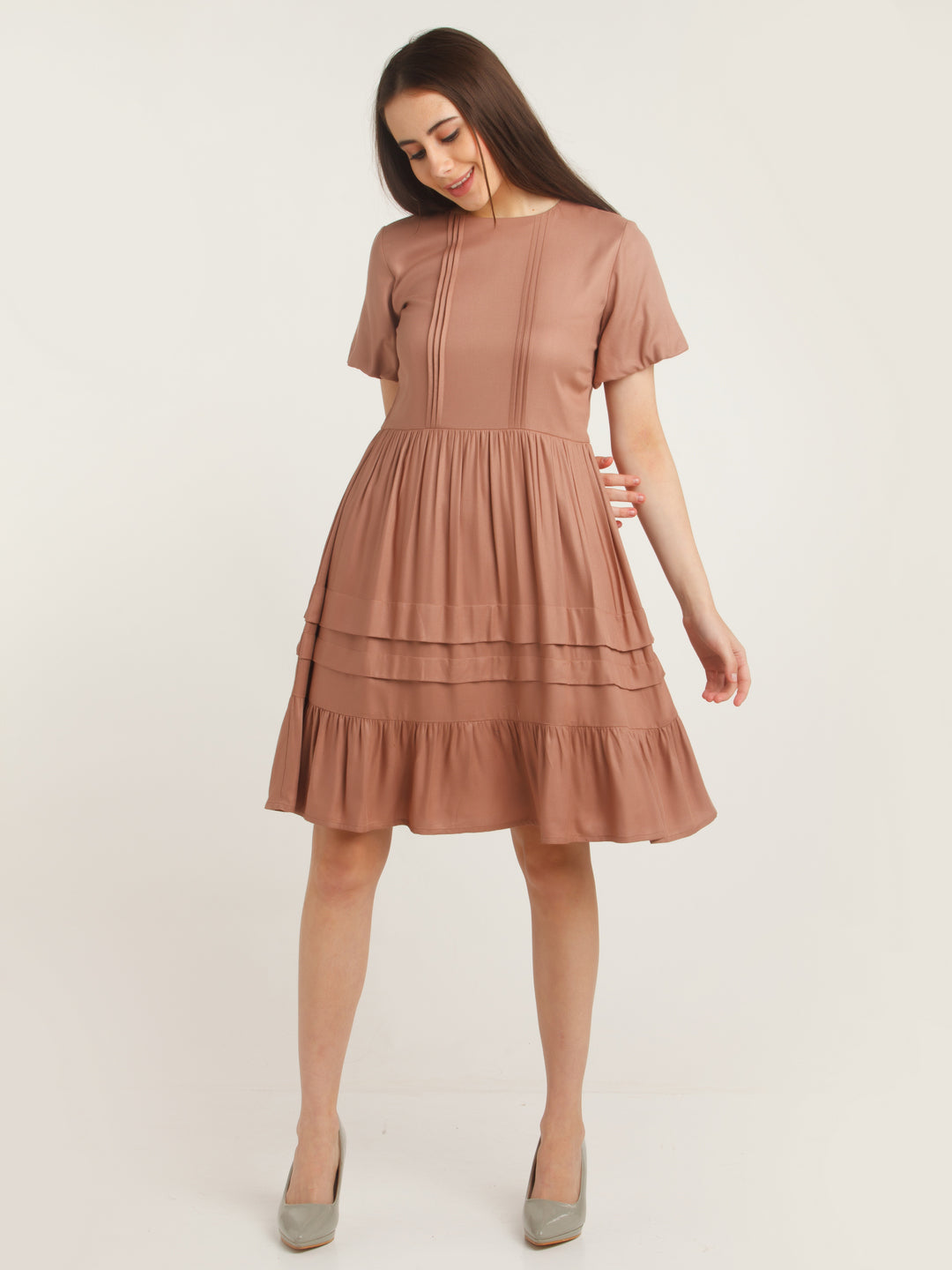 Brown Solid Pleated Short Dress