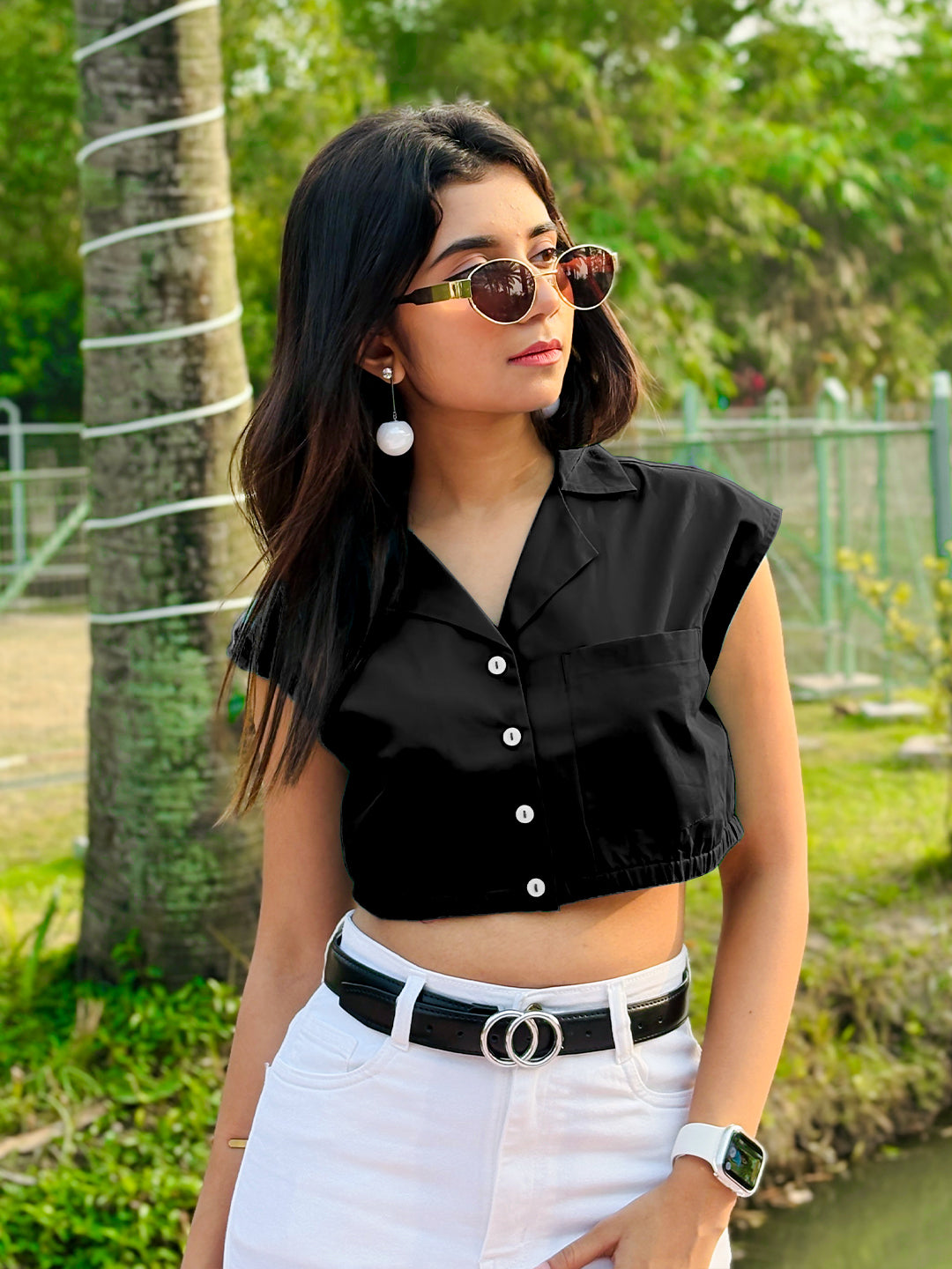 Black Solid Sleeveless Crop Top