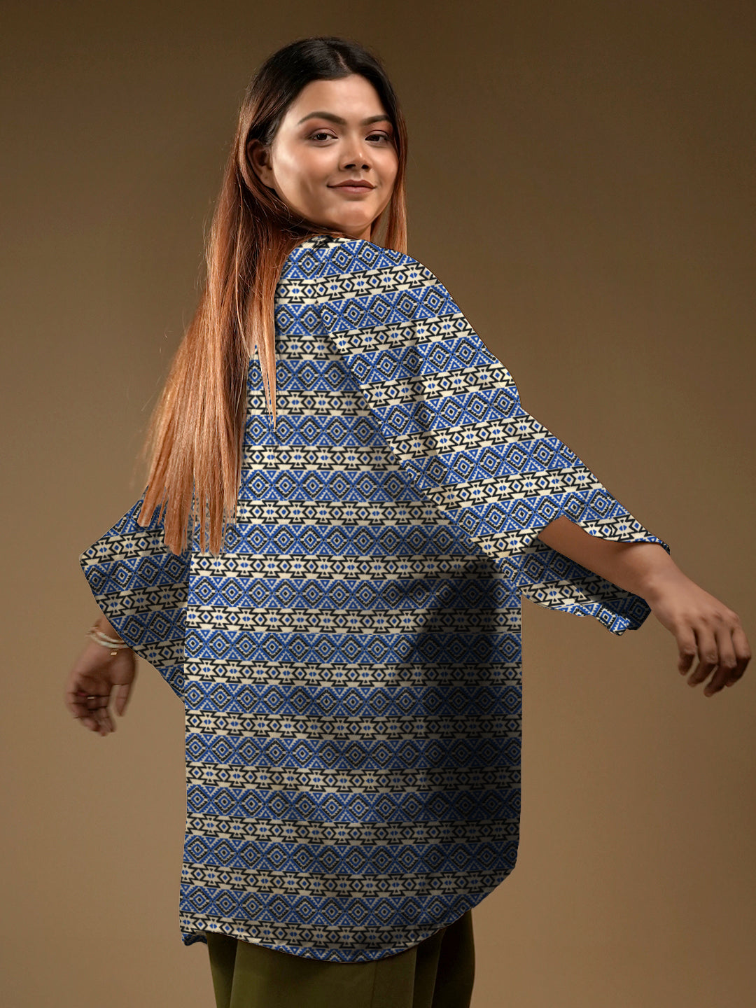 Geometric Print Relaxed Fit Shrug