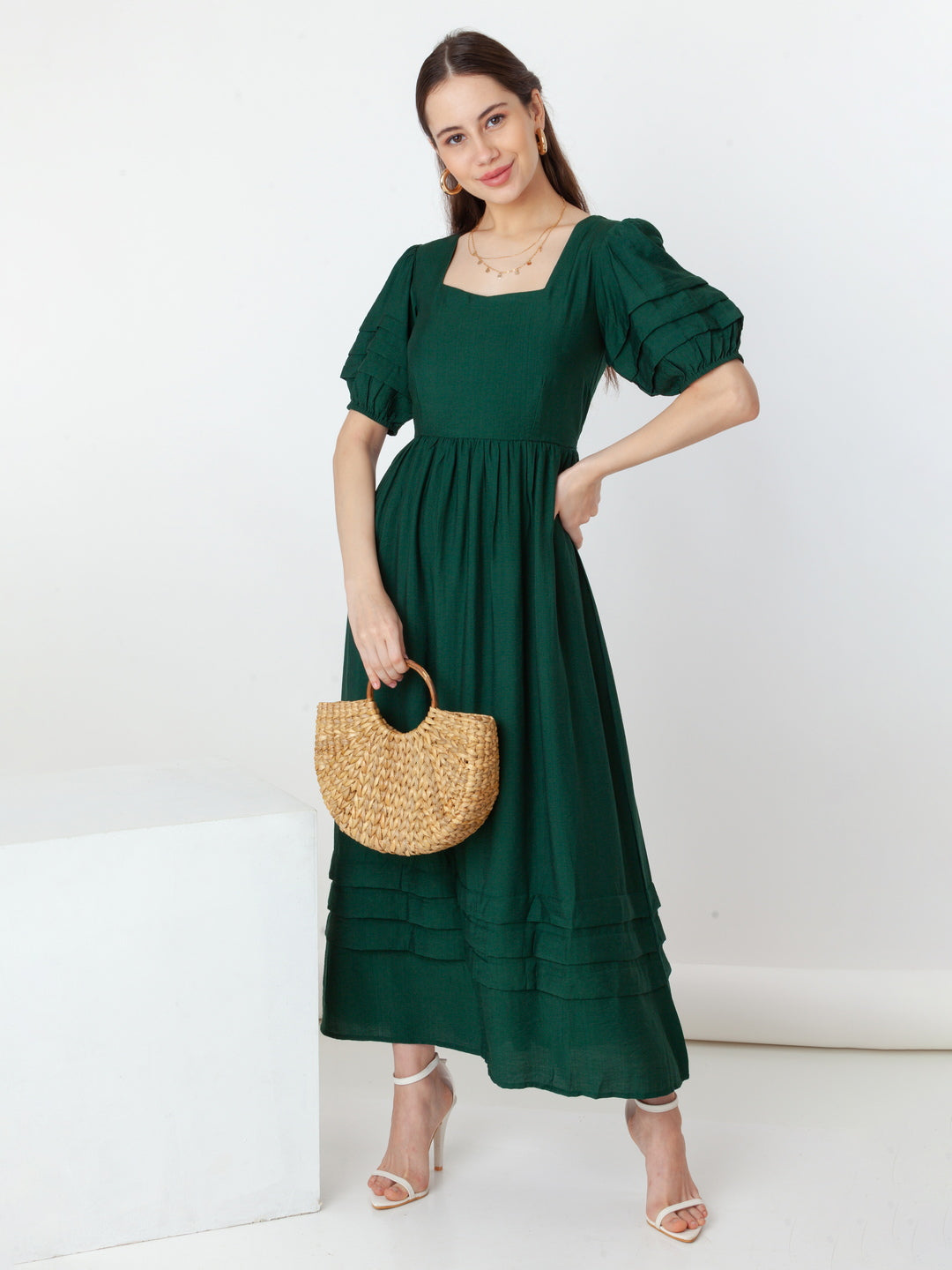 Green_Solid_Regular_Maxi_Dress_5