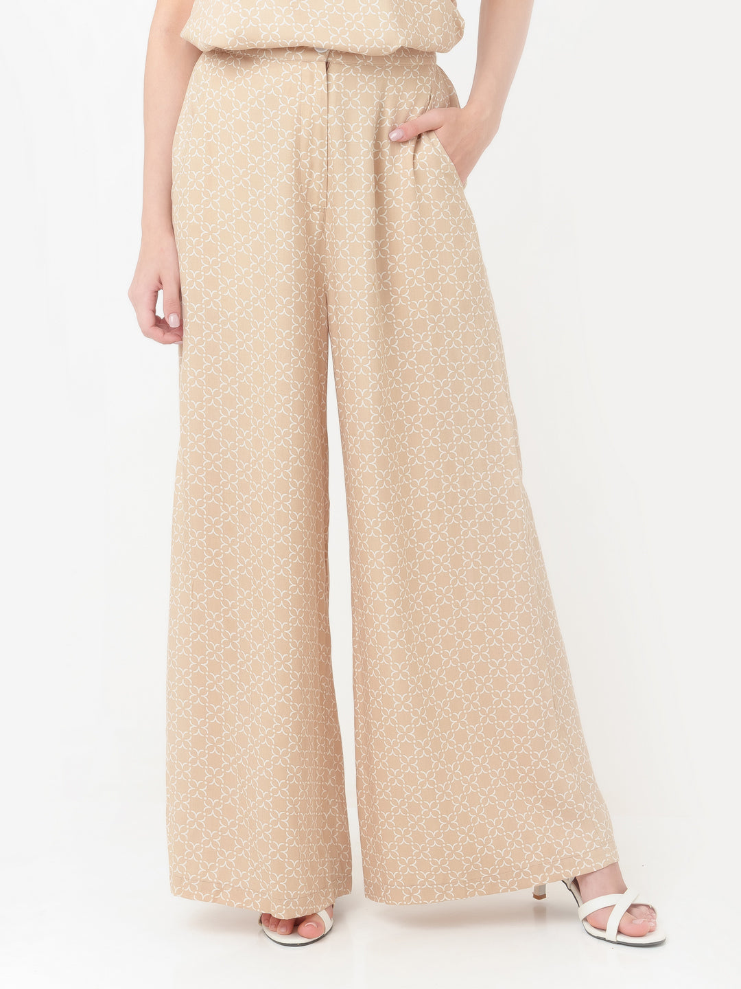 Beige_Geometric_Print_Flared_Trouser_L00626_2