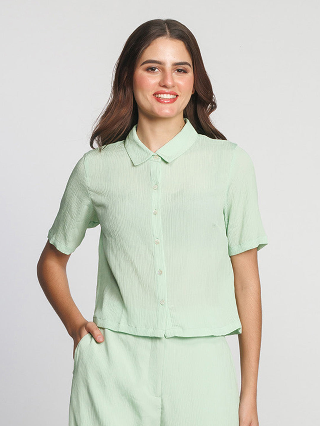 Green-Solid-Crop-Shirt-T09042-2