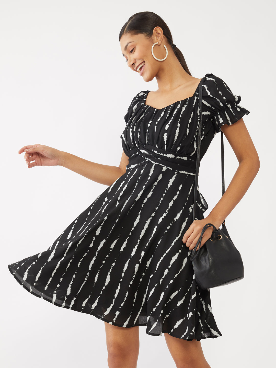 Black Printed Puff Sleeve Short Dress