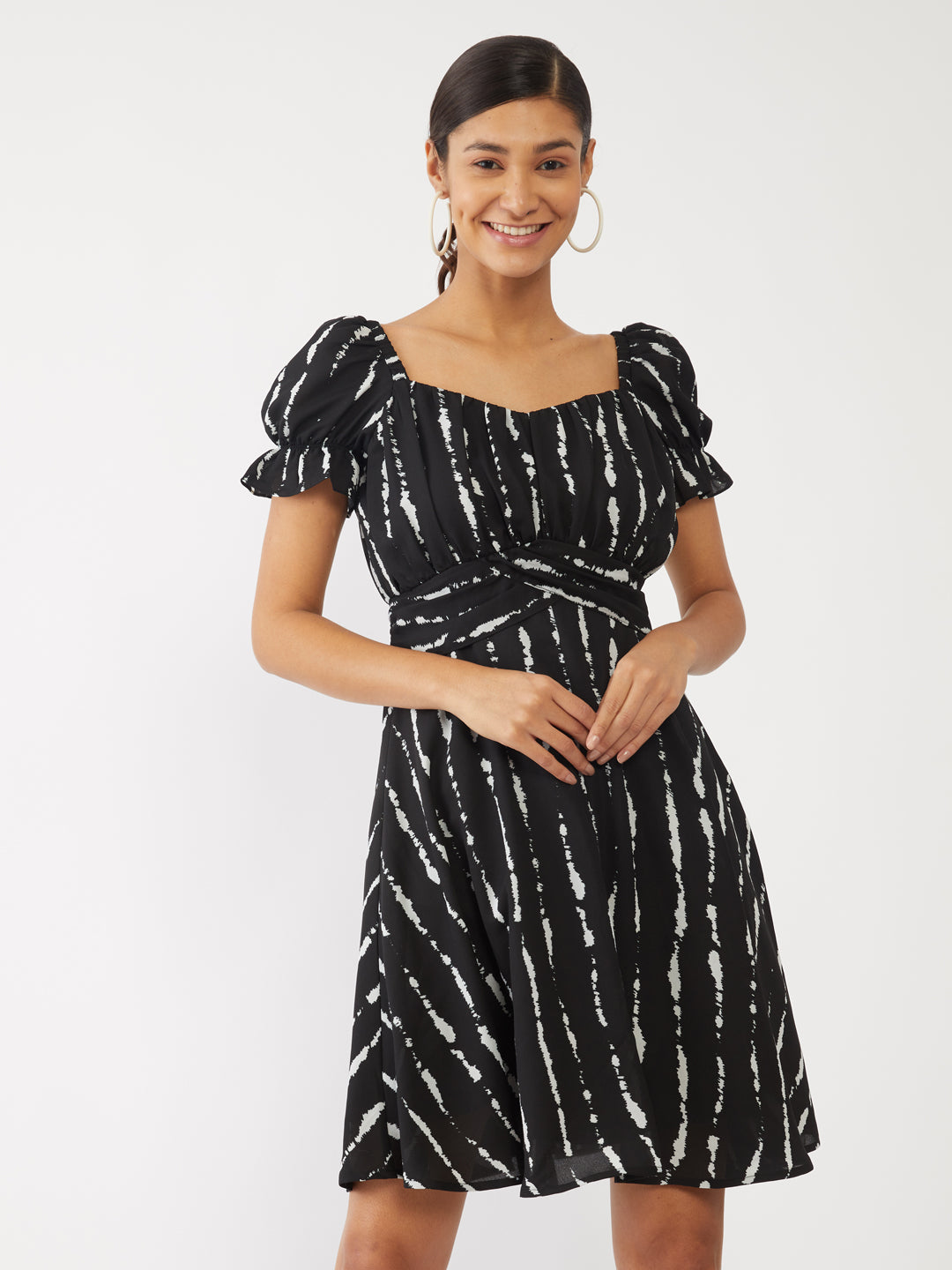 Black Printed Puff Sleeve Short Dress