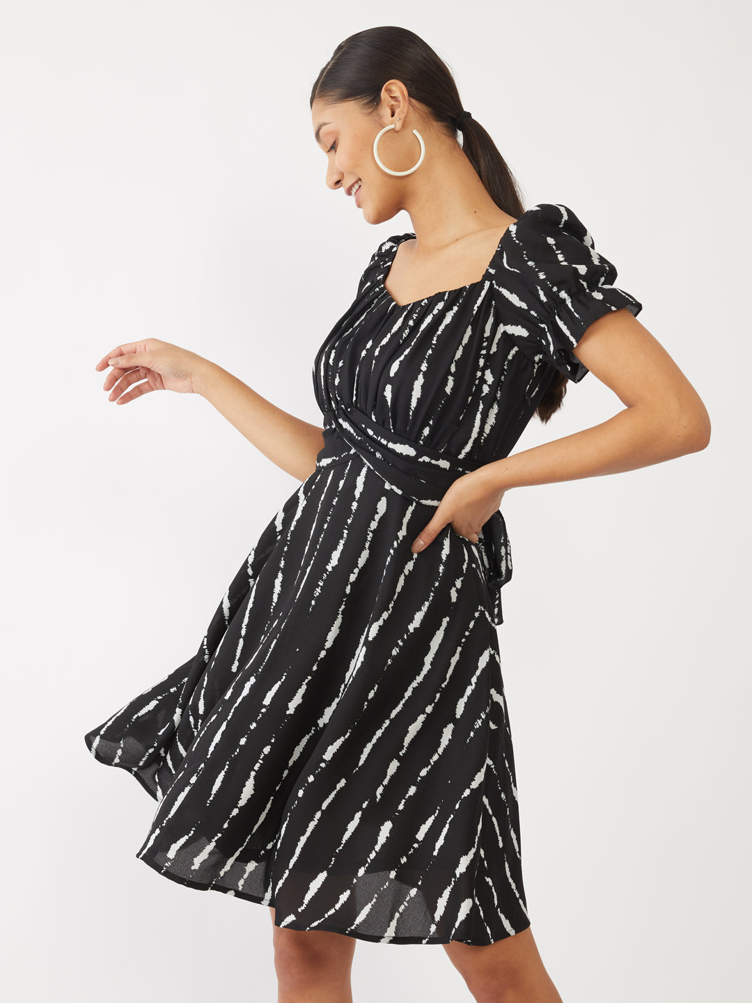 Black Printed Puff Sleeve Short Dress