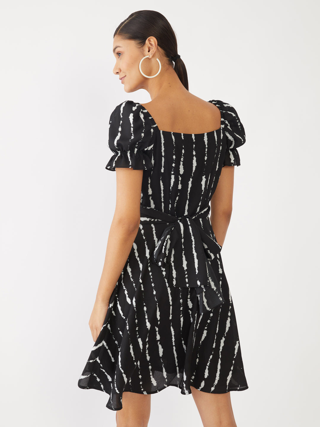 Black Printed Puff Sleeve Short Dress