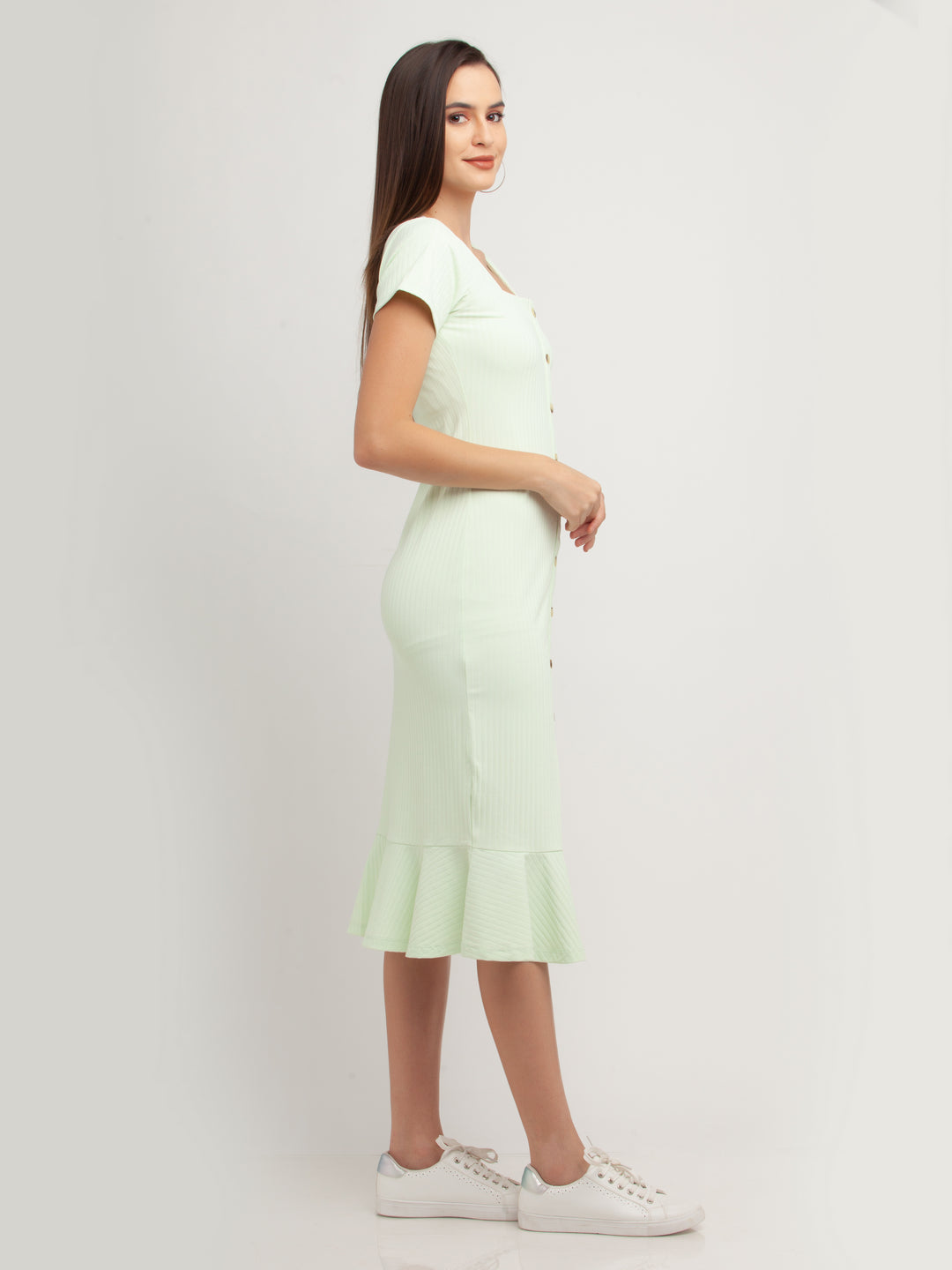 Green Solid Short Sleeves Midi Dress