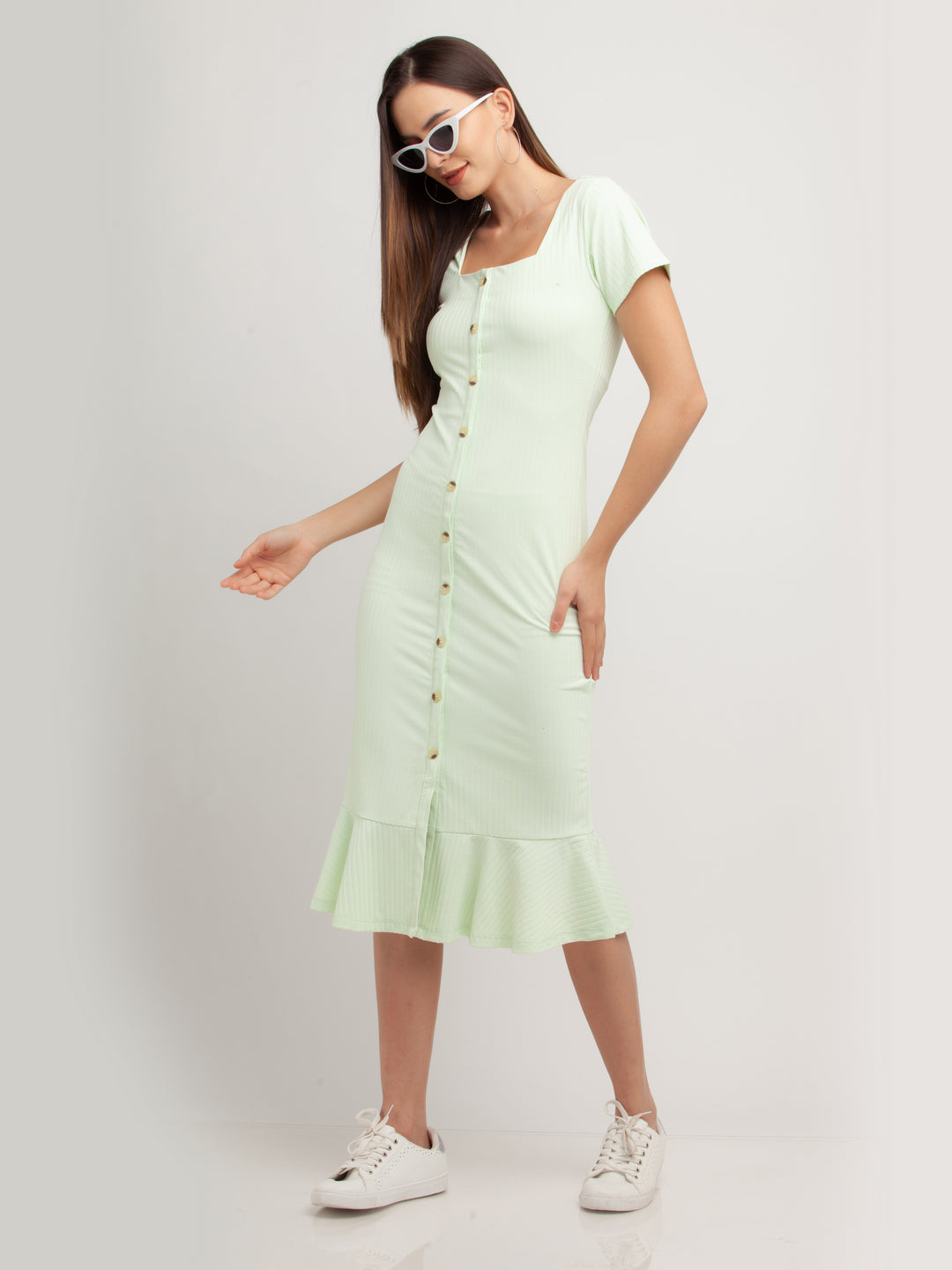 Green Solid Short Sleeves Midi Dress