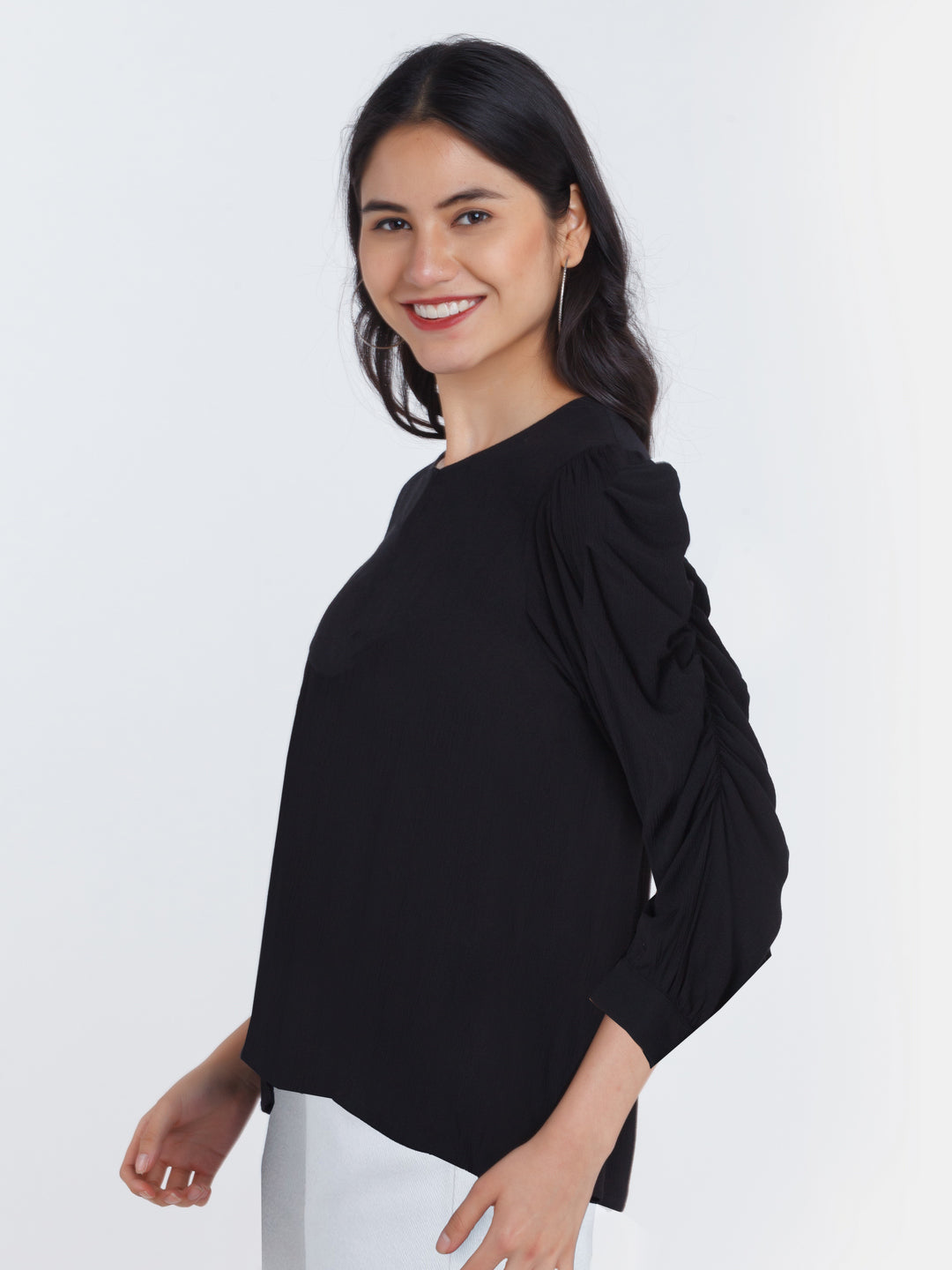 Black Solid Ruched sleeve Top