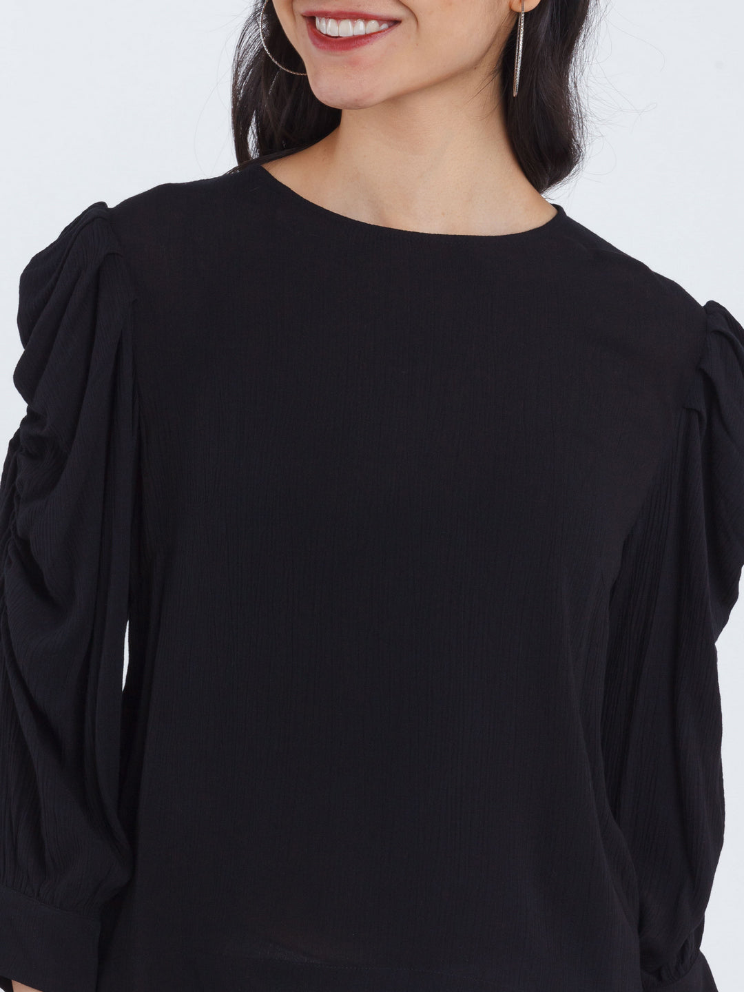 Black Solid Ruched sleeve Top